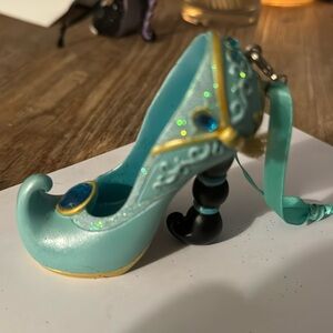 Disney Jazmine shoe ornament in excellent condition collectible